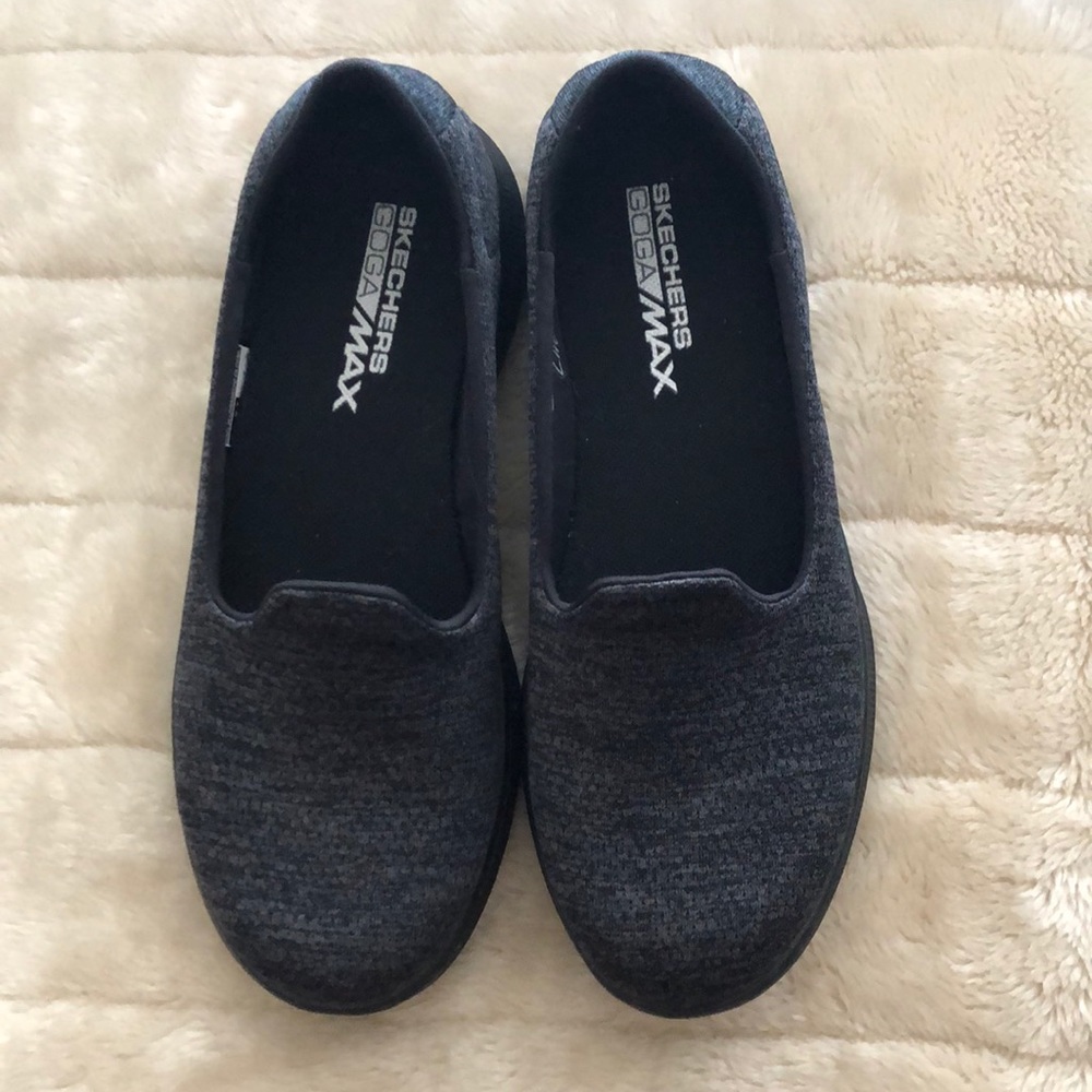 Skechers